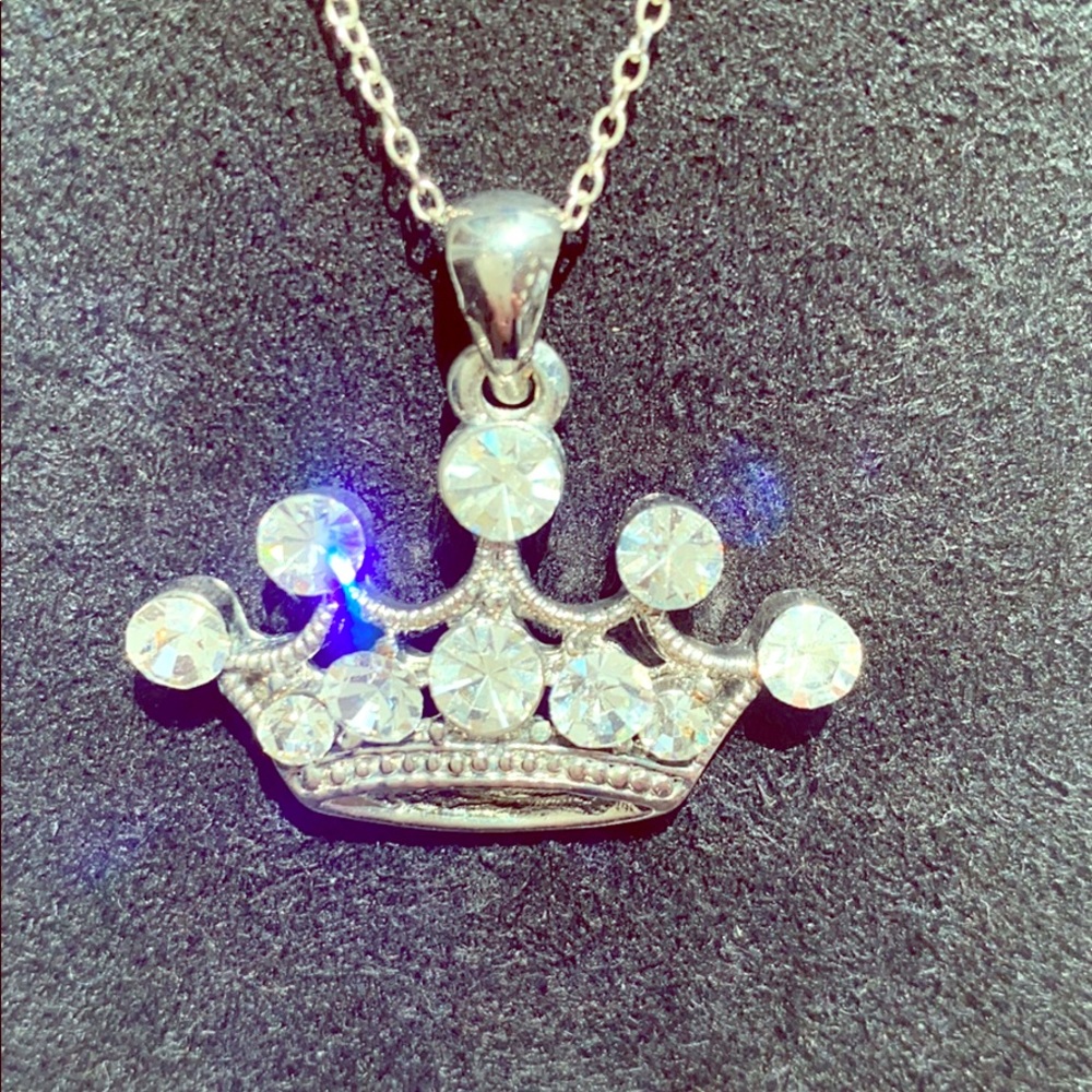 Crown necklace